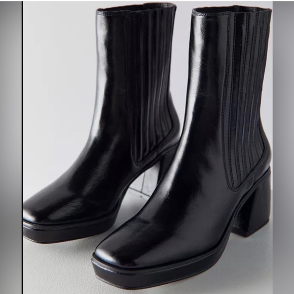 New Urban Outfitters Ava Square Toe Midi Boot Size 6 - Black - Picture 1 of 7